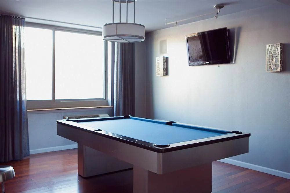 Sky City Apartments New York Hotel